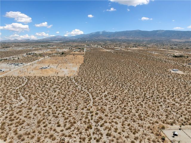 2 Wintergreen Rd, Pinon Hills, CA 92372