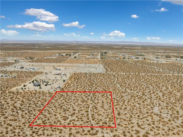 2 Wintergreen Rd, Pinon Hills, CA 92372