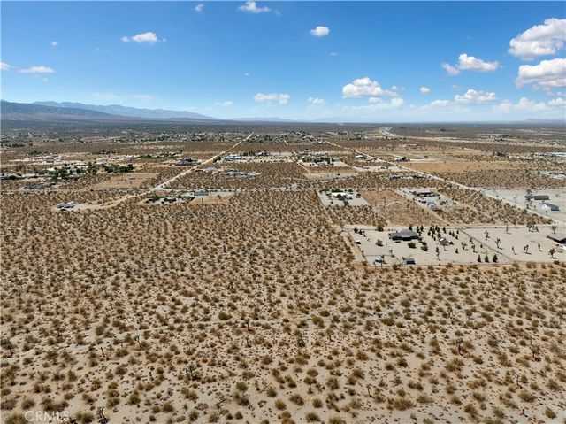 2 Wintergreen Rd, Pinon Hills, CA 92372