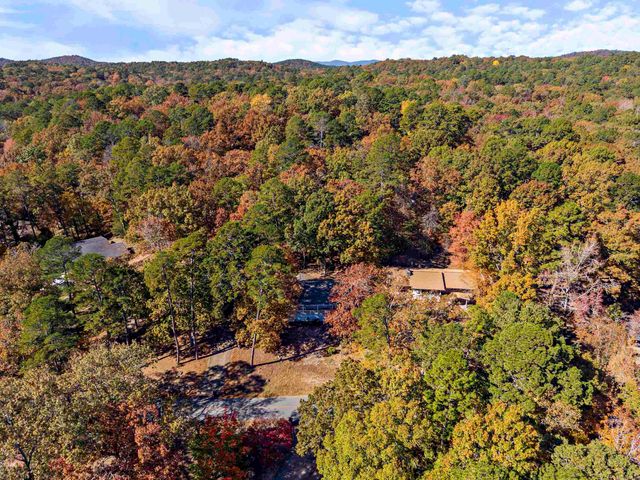 32 S Pego Way, Hot Springs Village, AR 71909