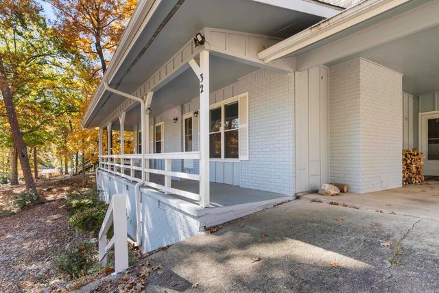 32 S Pego Way, Hot Springs Village, AR 71909