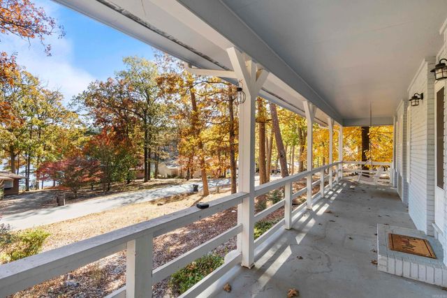 32 S Pego Way, Hot Springs Village, AR 71909