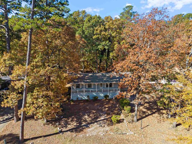 32 S Pego Way, Hot Springs Village, AR 71909