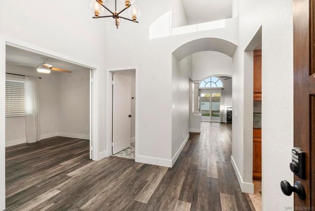 1733 Avenida Segovia, Oceanside, CA 92056