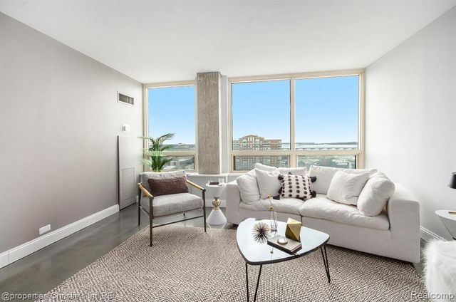 3320 Spinnaker Lane 15B, Detroit, MI 48207