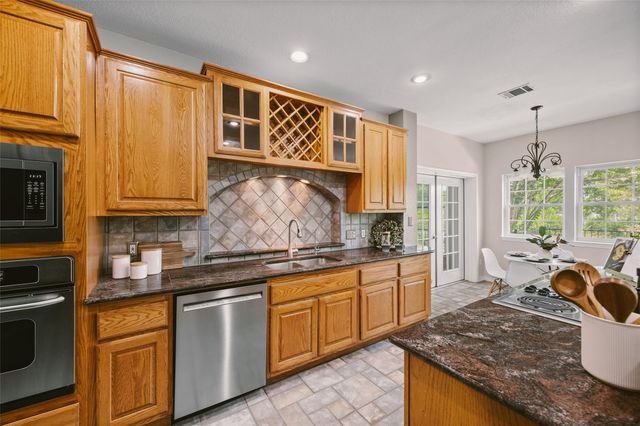2400 Dunes DR, Pflugerville, TX 78660