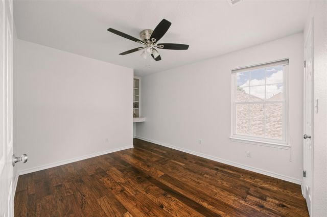 2400 Dunes DR, Pflugerville, TX 78660