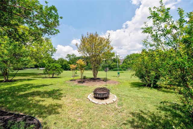 2400 Dunes DR, Pflugerville, TX 78660