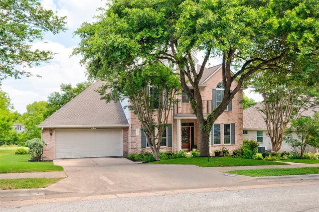 2400 Dunes DR, Pflugerville, TX 78660