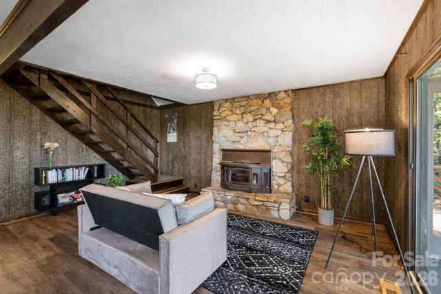 5545 Pine Ridge Drive, Connelly Springs, NC 28612