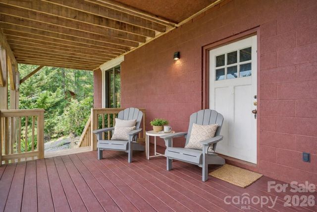 5545 Pine Ridge Drive, Connelly Springs, NC 28612