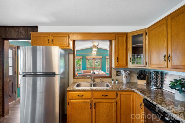 5545 Pine Ridge Drive, Connelly Springs, NC 28612