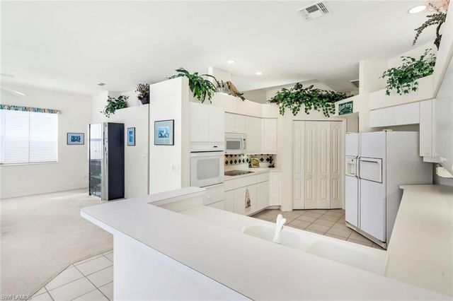 25240 Bay Cedar DR, Bonita Springs, FL 34134