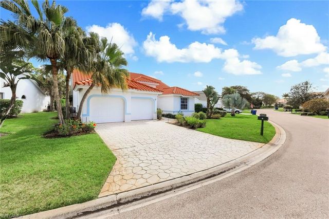 25240 Bay Cedar DR, Bonita Springs, FL 34134