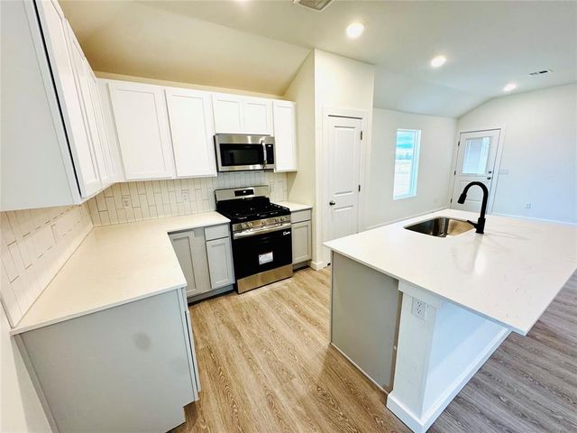3140 Pennington Street, Harrah, OK 73045