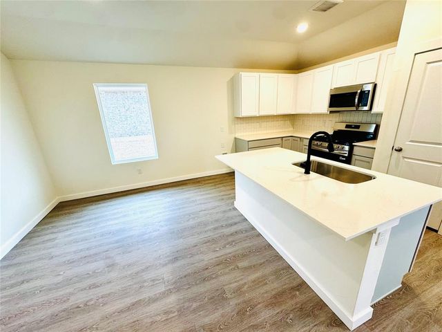 3140 Pennington Street, Harrah, OK 73045