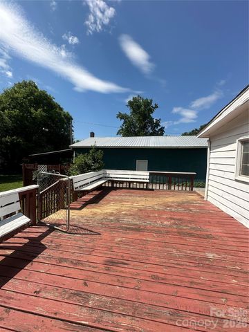 1407 N College Avenue, Newton, NC 28658