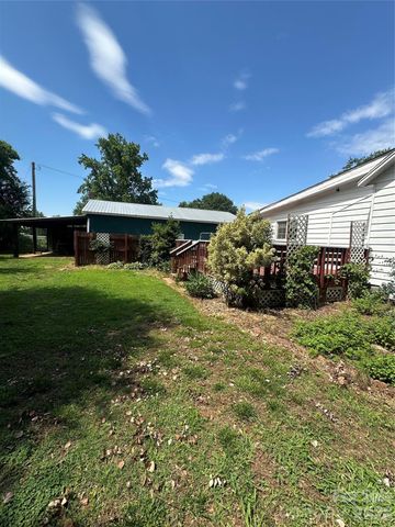 1407 N College Avenue, Newton, NC 28658