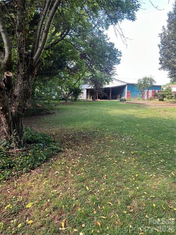 1407 N College Avenue, Newton, NC 28658