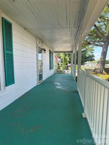 1407 N College Avenue, Newton, NC 28658