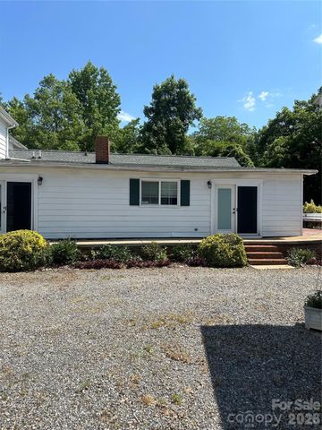 1407 N College Avenue, Newton, NC 28658