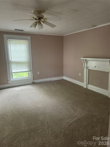 1407 N College Avenue, Newton, NC 28658