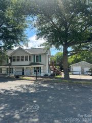 1407 N College Avenue, Newton, NC 28658
