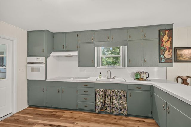 3505 Brunes Mill Road, Columbus, TX 78934