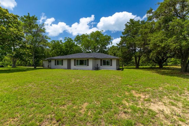 3505 Brunes Mill Road, Columbus, TX 78934