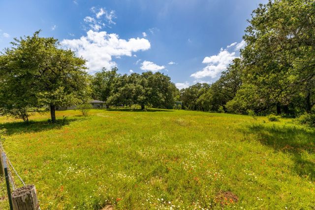 3505 Brunes Mill Road, Columbus, TX 78934