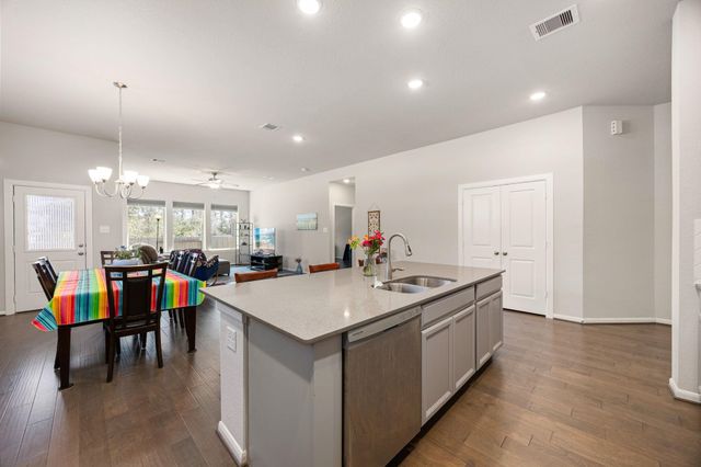 218 Ayana Forest Trail, Conroe, TX 77318