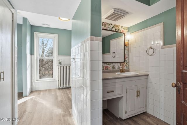 9882 Us-224, Findlay, OH 45840