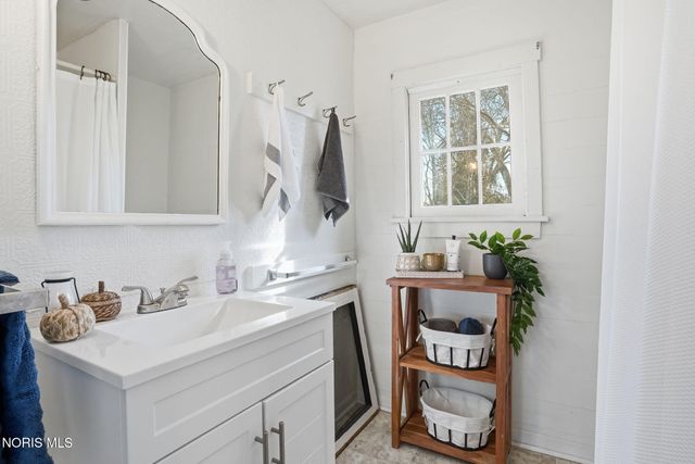 9882 Us-224, Findlay, OH 45840