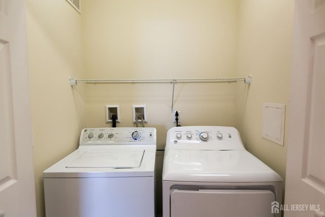 1443 Sierra Drive, Hamilton, NJ 08619