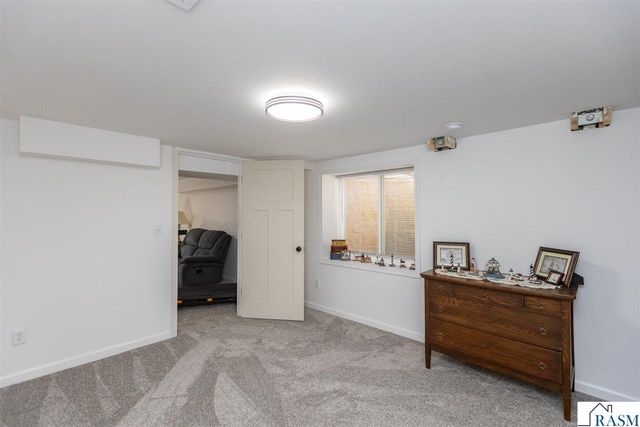 301 Nottingham Court, North Mankato, MN 56003