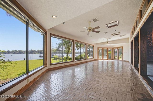 4501 ORTEGA FARMS Circle, Jacksonville, FL 32210