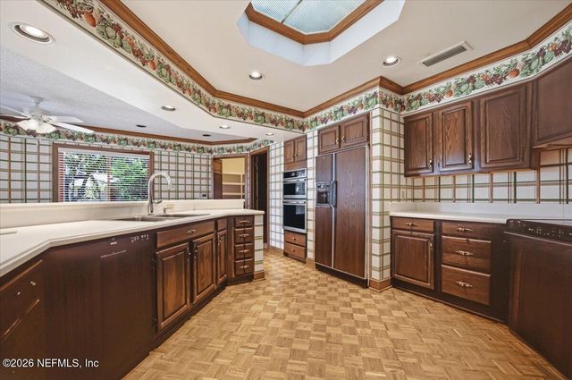 4501 ORTEGA FARMS Circle, Jacksonville, FL 32210