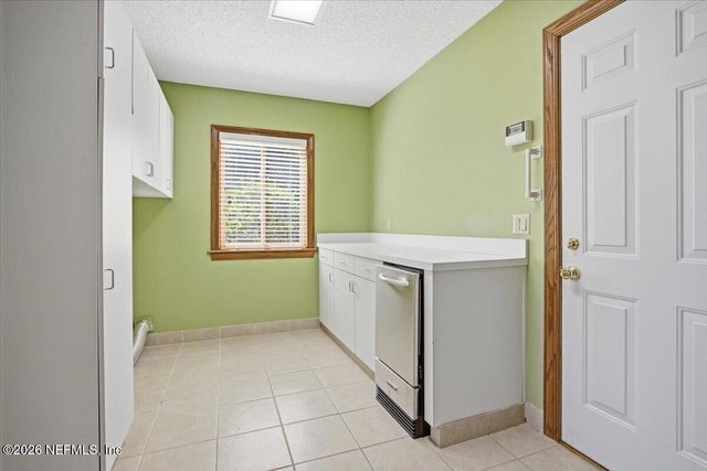 4501 ORTEGA FARMS Circle, Jacksonville, FL 32210