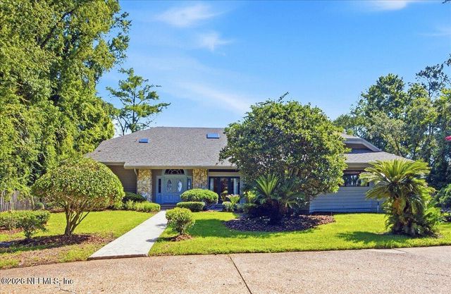 4501 ORTEGA FARMS Circle, Jacksonville, FL 32210