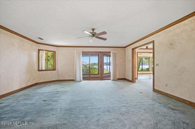 4501 ORTEGA FARMS Circle, Jacksonville, FL 32210