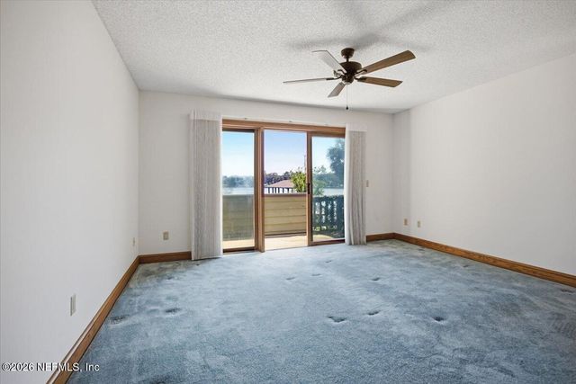 4501 ORTEGA FARMS Circle, Jacksonville, FL 32210