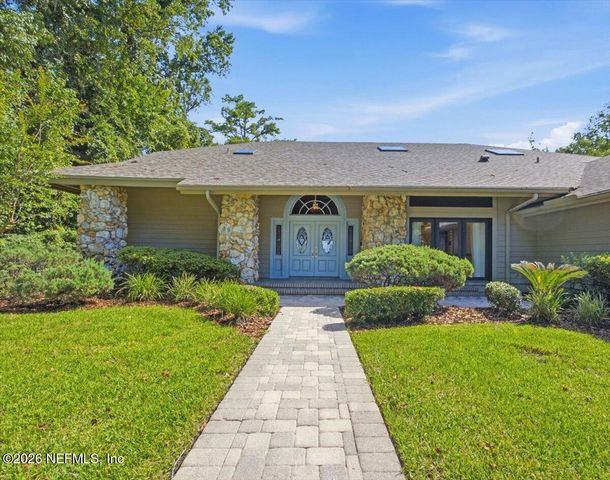 4501 ORTEGA FARMS Circle, Jacksonville, FL 32210