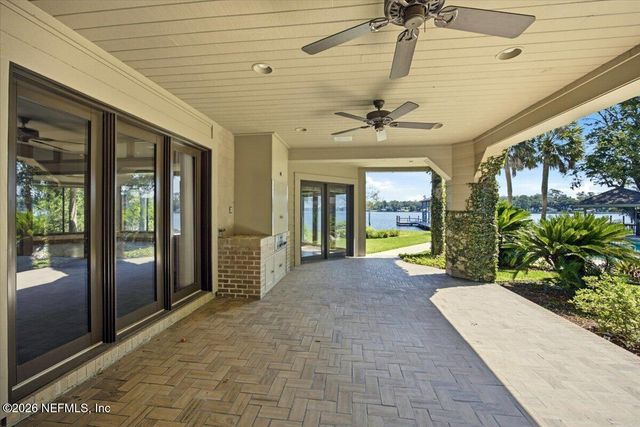 4501 ORTEGA FARMS Circle, Jacksonville, FL 32210