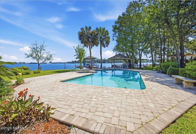 4501 ORTEGA FARMS Circle, Jacksonville, FL 32210