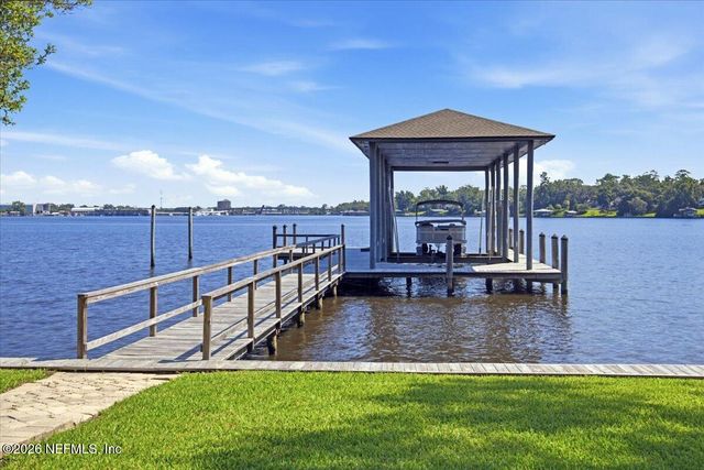 4501 ORTEGA FARMS Circle, Jacksonville, FL 32210