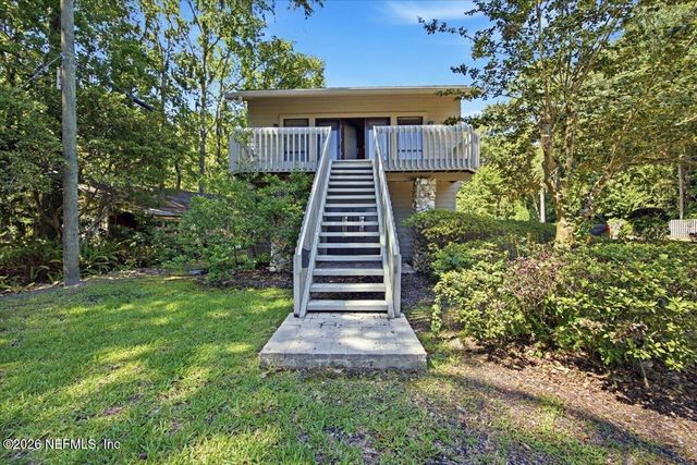 4501 ORTEGA FARMS Circle, Jacksonville, FL 32210