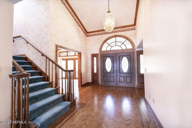 4501 ORTEGA FARMS Circle, Jacksonville, FL 32210