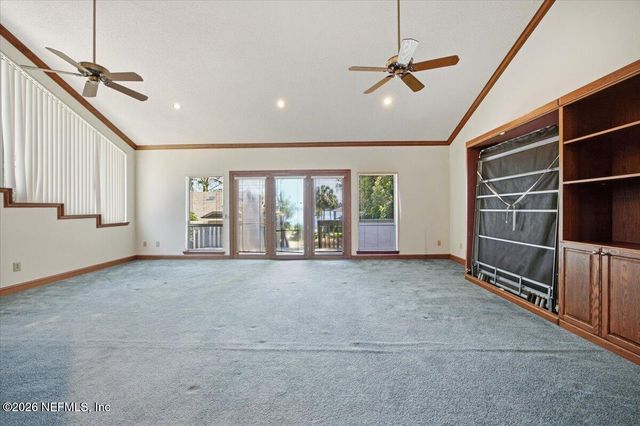 4501 ORTEGA FARMS Circle, Jacksonville, FL 32210