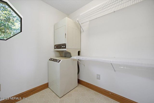 4501 ORTEGA FARMS Circle, Jacksonville, FL 32210