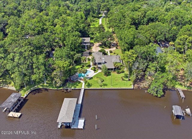 4501 ORTEGA FARMS Circle, Jacksonville, FL 32210